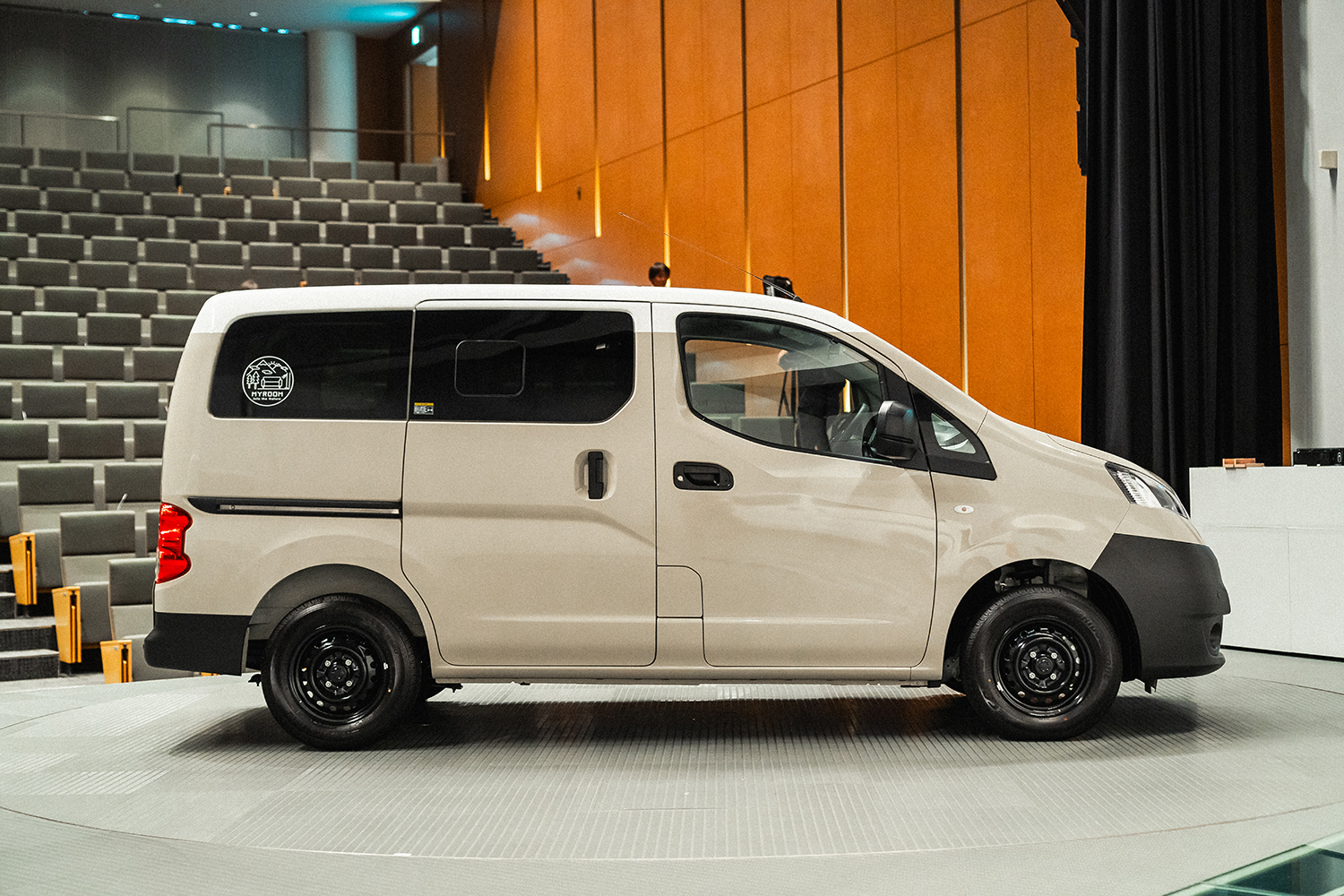 日産NV200バネット マイルームのサイドビュー