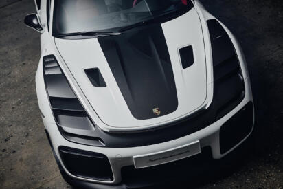 丸目を捨てた911はモビーディックの再来！　ポルシェが本気で作った「911 GT2 RS」ベースのワンオフモデルが過激すぎる