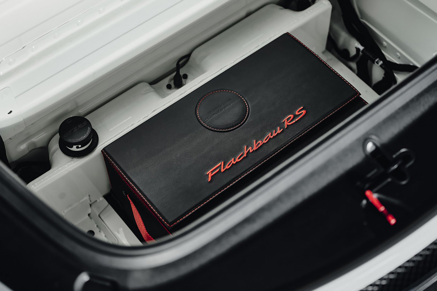 ポルシェが911 GT2 RSを魔改造した「フラッハバウRS」は数億円レベルの究極ワンオフモデル 〜 画像17