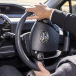 【画像】左利きの人は運転が上手いが事故率は高い？　利き手と運転の相関関係の真相を専門家に聞いてみた 〜 画像4