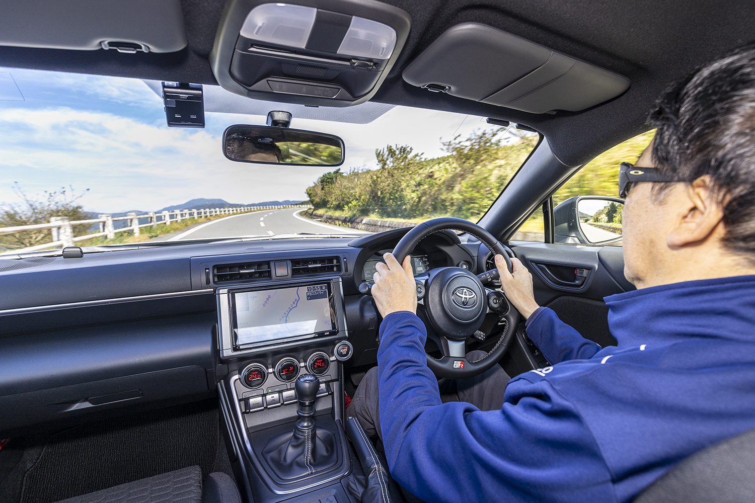 左利きはやっぱり運転もうまい!?　「利き手」とクルマの意外な関係とは 〜 画像33