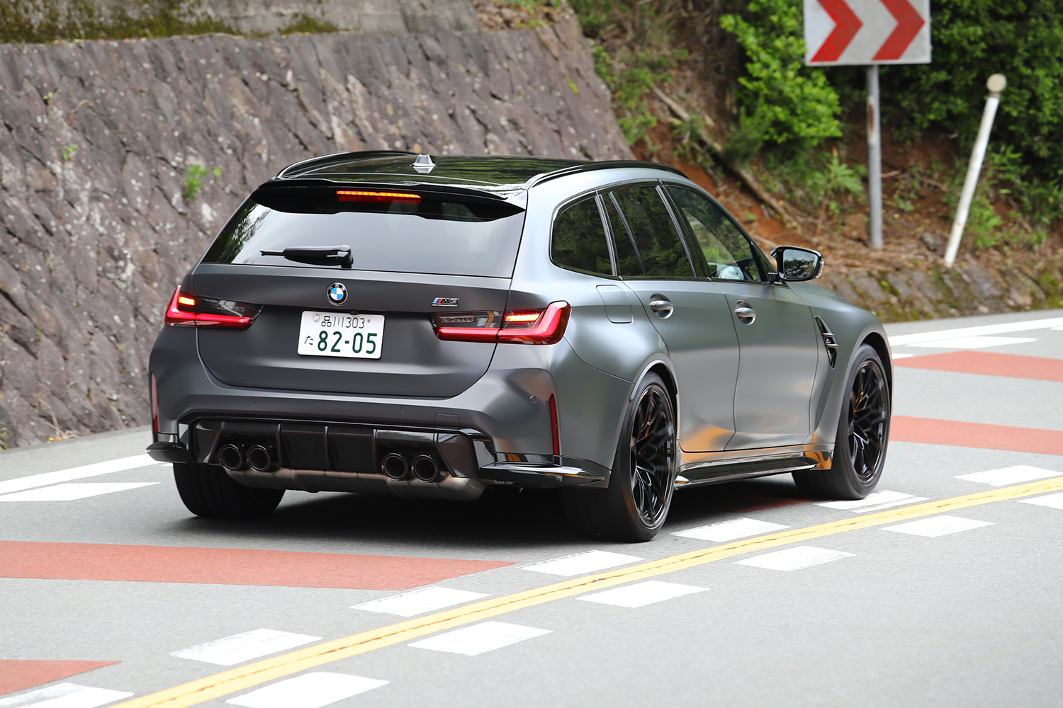 BMW M3コンペティションM xDriveツーリングの走行