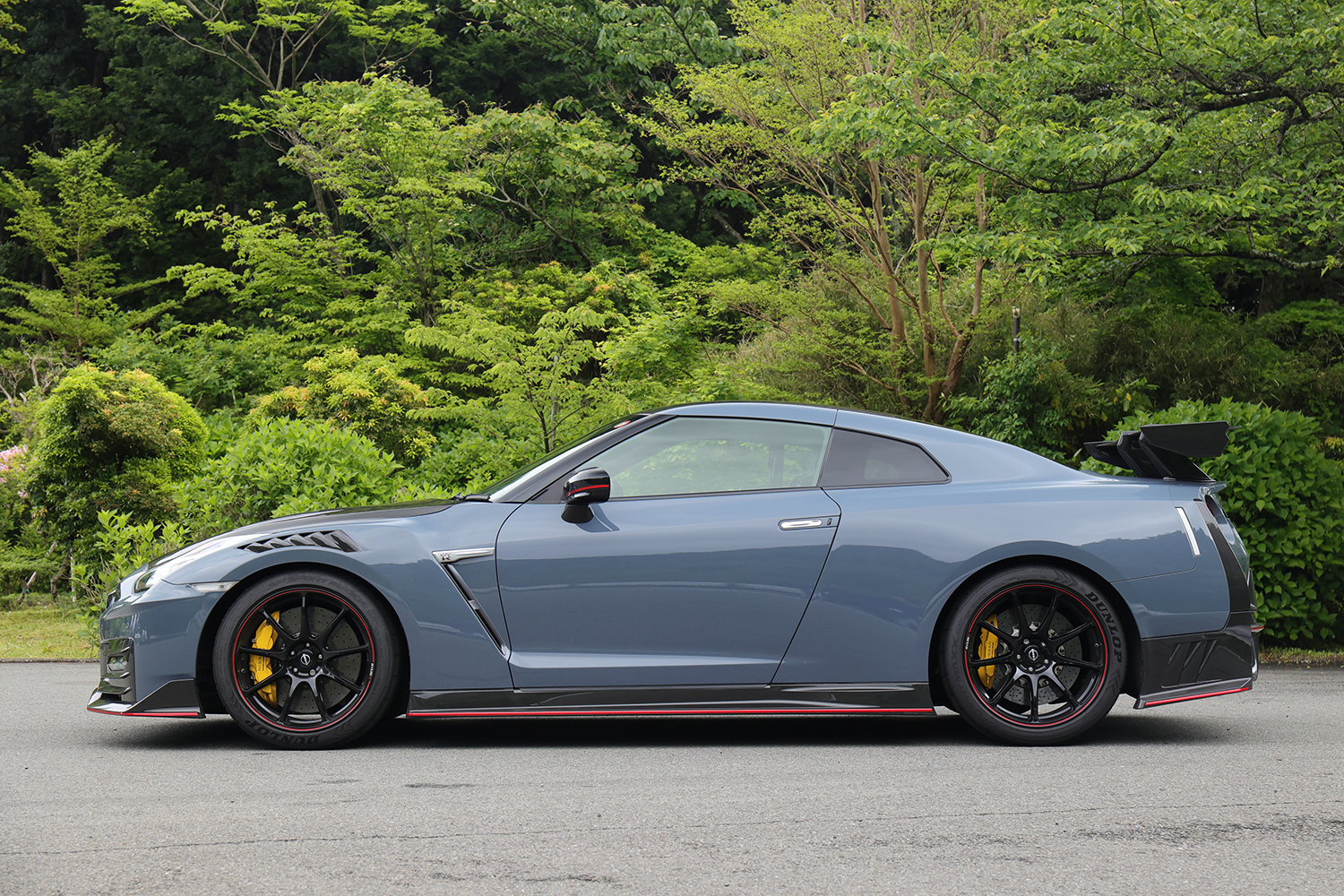 2024年式のR35型GT-R NISMOのサイドビュー 〜 画像11