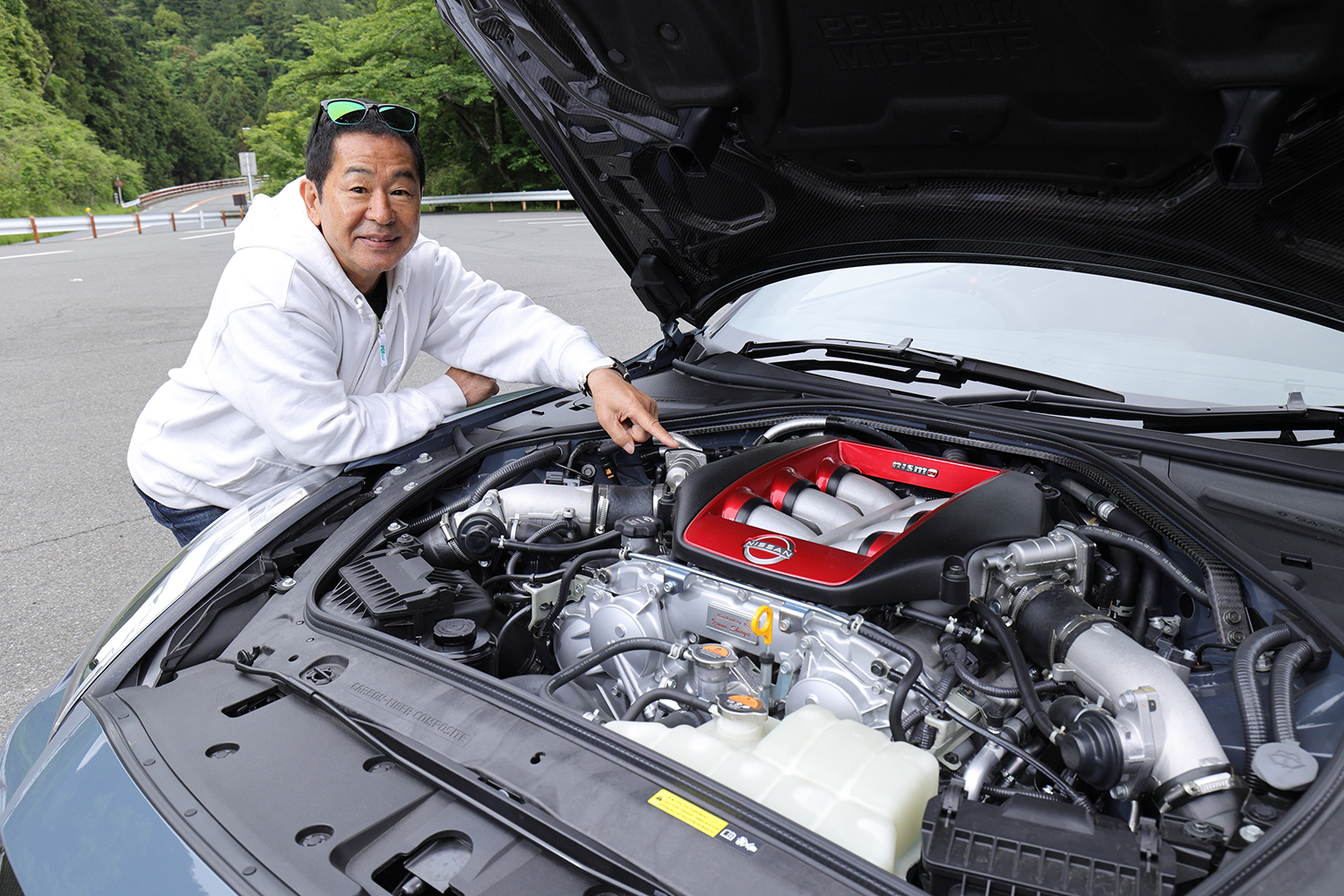 2024年式のR35型GT-R NISMOのエンジンと土屋圭市さん 〜 画像20