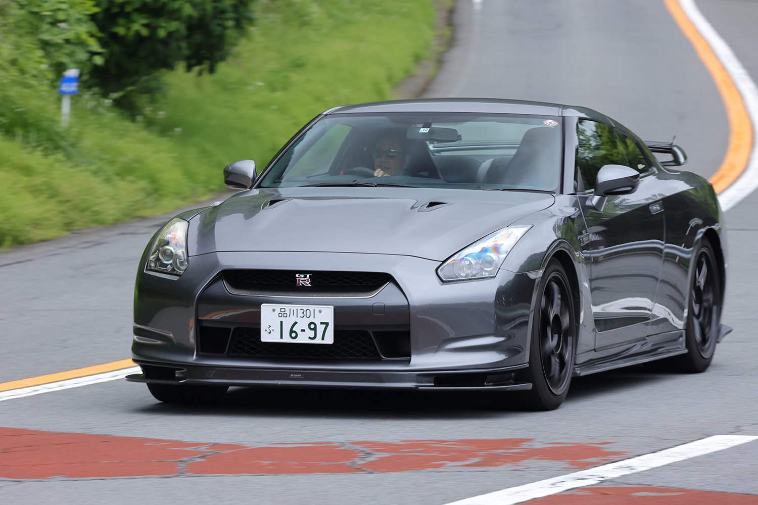 初期型R35と最終期型NISMOを乗り比べてドリキンが感じたGT-Rの進化【土屋圭市 峠賛歌】 〜 画像36