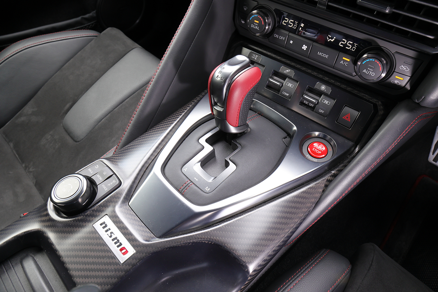 初期型R35と最終期型NISMOを乗り比べてドリキンが感じたGT-Rの進化【土屋圭市 峠賛歌】 〜 画像47