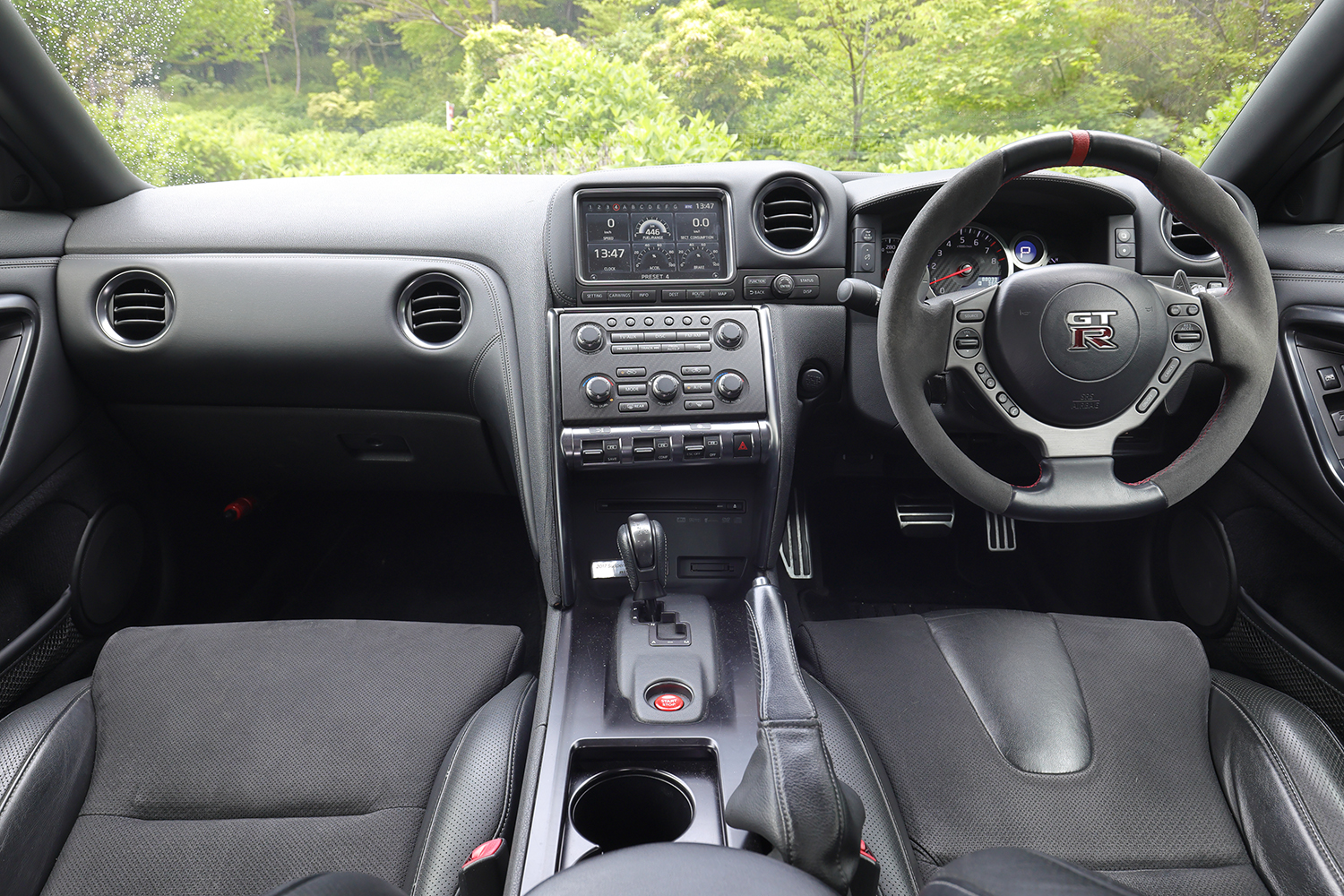 2007年式R35型GT-Rのインパネ