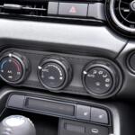 【画像】【試乗】ただでは転ばないマツダ。新型ロードスターが厳しい騒音規制を逆手に取って生まれた「痛快な走り」 〜 画像19
