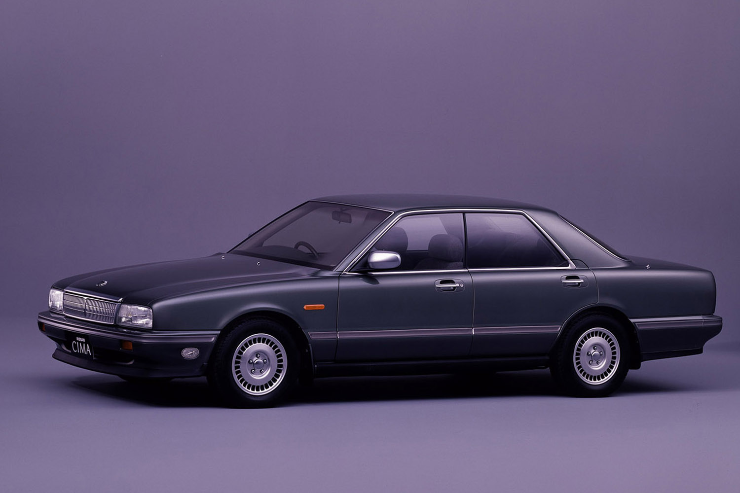日産シーマのフロントスタイリング