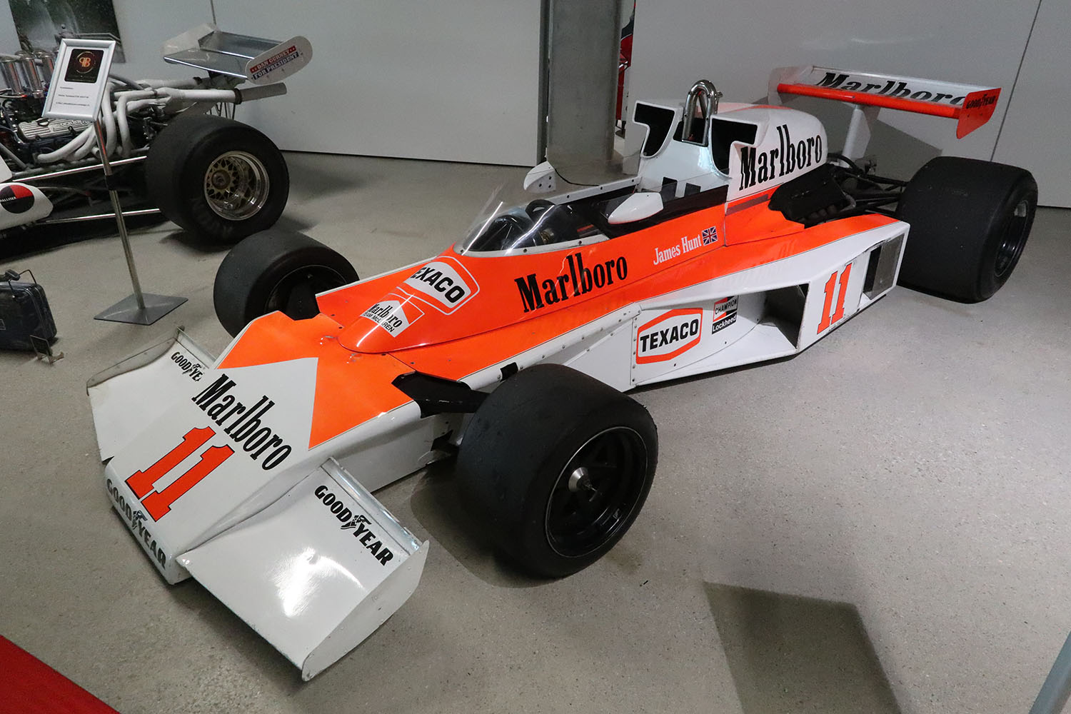 1973 McLaren M23・Ford-Cosworth DFV 3L 90° V8