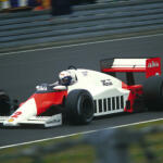 【画像】この40年でF1が速くなり続けたのは電子制御のおかげ！　一方で極論「ドライバー不要」までイケる電子デバイスのジレンマ 〜 画像6