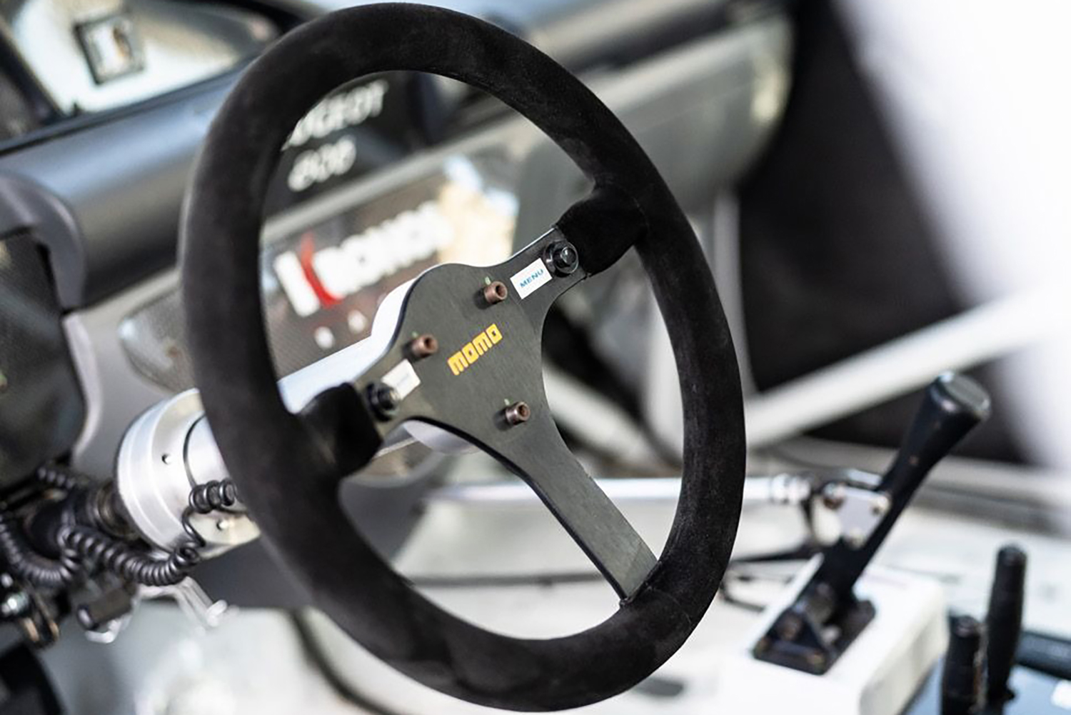 ミニバンを正真正銘のレースカーに仕立てた「プジョー806プロカー」 〜 画像5