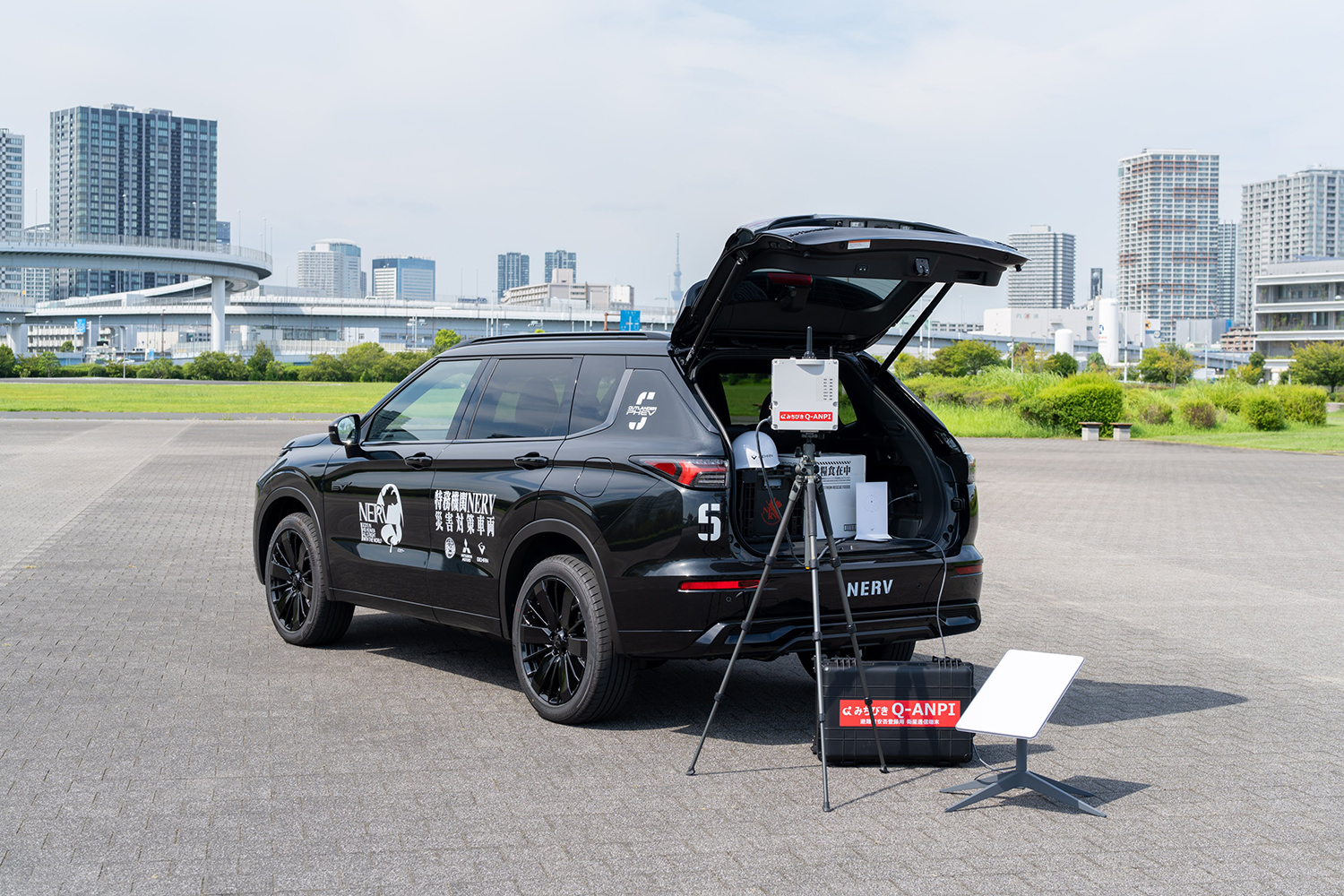 特務機関NERV制式 電源供給・衛星通信車両 5LA-GN0W（改）