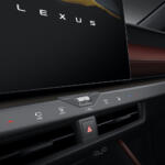 【画像】一部改良を受けたレクサスNXが世界初公開！　フルモデルチェンジ級の大幅進化の中身とは 〜 画像21