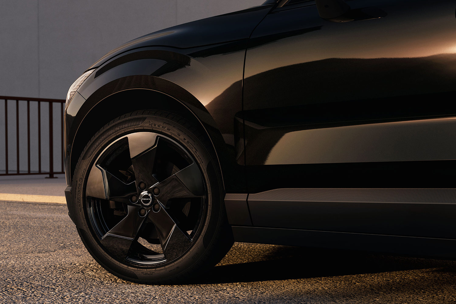 EX30 Ultra P5 Long Range Electric Black Edition