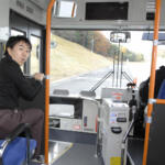 【画像】バスマニアは涙も運転士は安堵。いま路線バスの左側最前列「通称ヲタシート」が消えゆく理由 〜 画像2