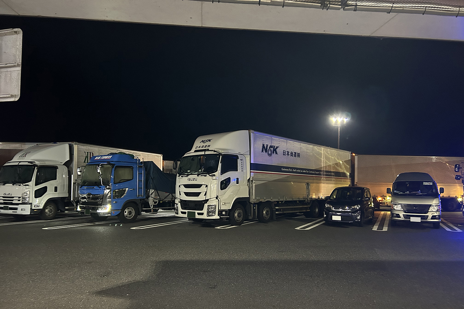 大型トラックが神業のようにバックできる理由 〜 画像7