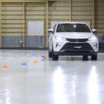 【画像】電動化で重くてハイパワーなイマドキSUVでもバッチリ！　ヨコハマの新スタッドレス「iceGUARD 8 SUV」は履いて間違いナシの完成度 〜 画像16