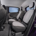 【画像】いま小型EV市場が激熱！　ルノー・トゥインゴベースの日産新型EV「ピクソ」が放つ強烈な日産らしい個性 〜 画像23