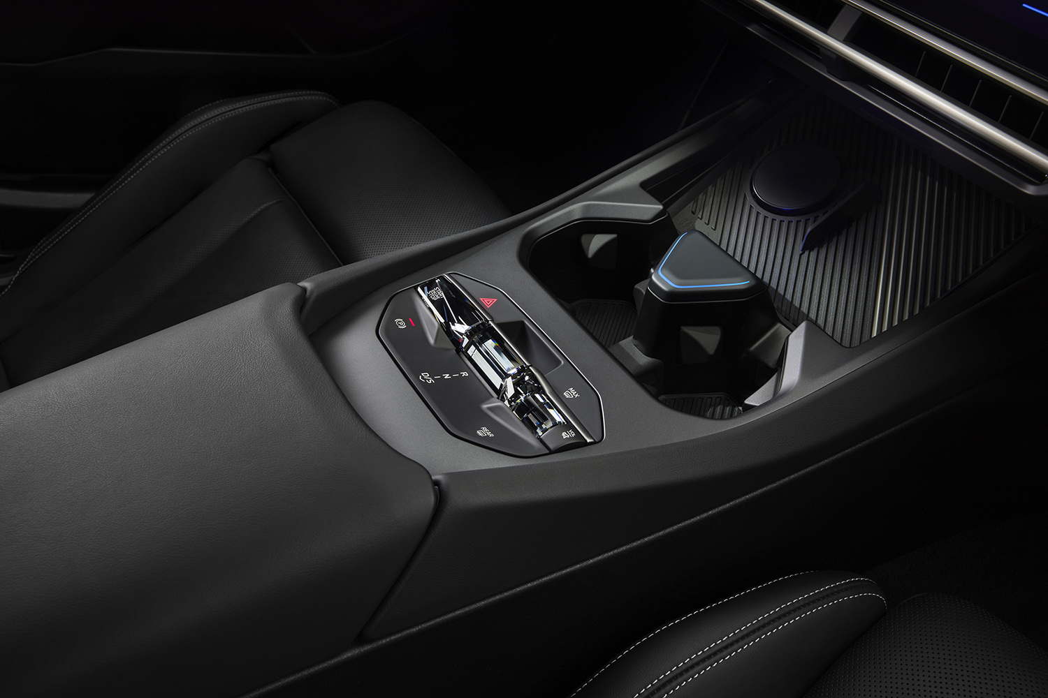 新型BMW 3シリーズはEVとエンジンを両立 〜 画像7