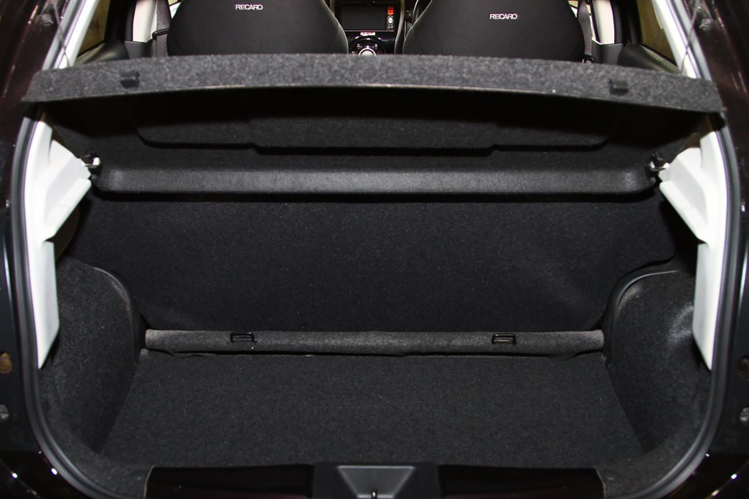 10年前に登場したマーチの限定車「ボレロA30」のヤバすぎる中身 〜 画像24