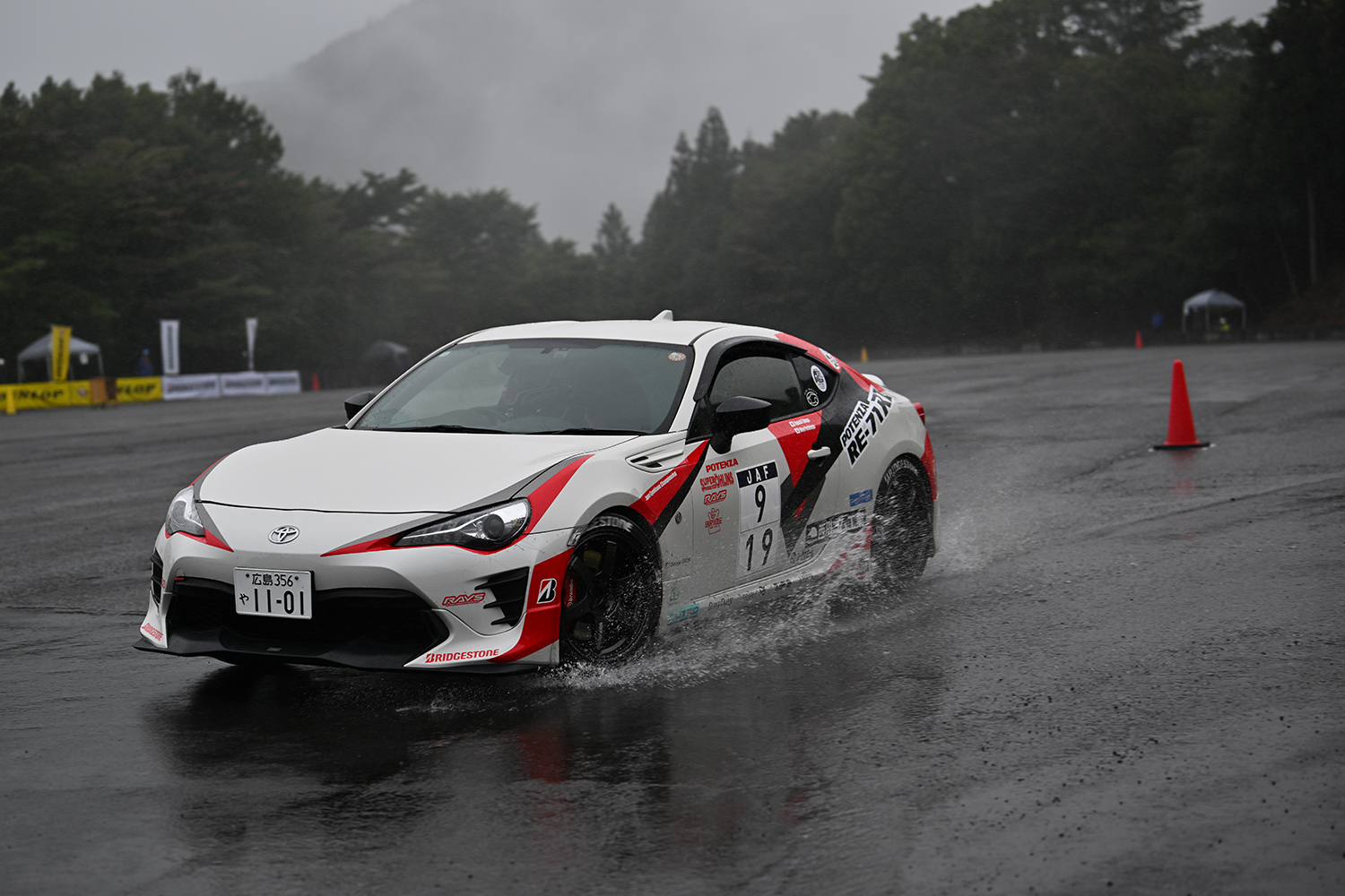 国内最高峰の全日本ジムカーナで戦うドライバーが持ち込む激推し工具たち 〜 画像12