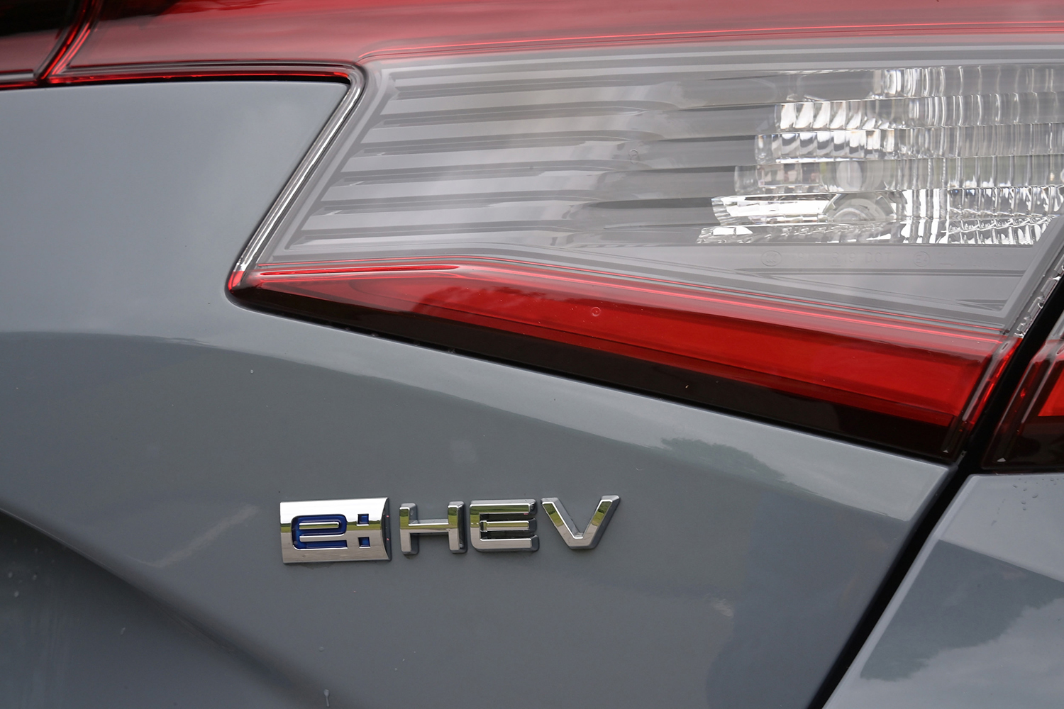 シビック e:HEVのエンブレム