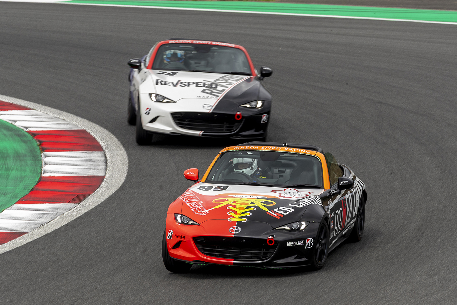 優勝０回のCARトップ＆WEB CARTOP編集部が37回連続出場中のメディア対抗ロードスター耐久レースに挑んだ 〜 画像5