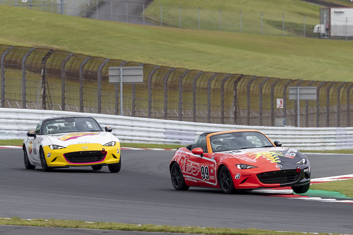 優勝０回のCARトップ＆WEB CARTOP編集部が37回連続出場中のメディア対抗ロードスター耐久レースに挑んだ 〜 画像14