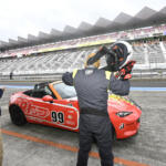 【画像】一時はトップ快走も一転……残り５分で起きた悲劇。第37回ロードスター耐久レースはWEB CARTOPチームの悲願ならず 〜 画像27