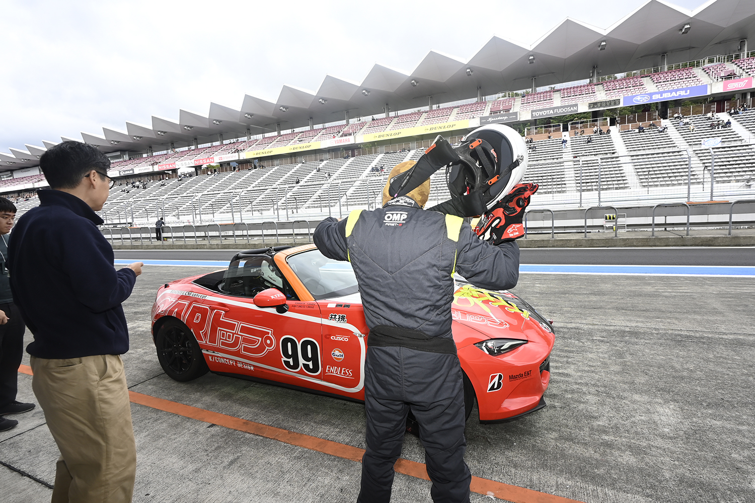 優勝０回のCARトップ＆WEB CARTOP編集部が37回連続出場中のメディア対抗ロードスター耐久レースに挑んだ 〜 画像27