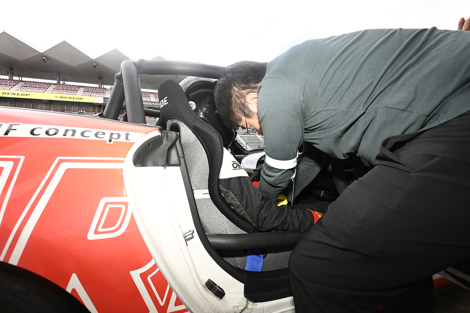 優勝０回のCARトップ＆WEB CARTOP編集部が37回連続出場中のメディア対抗ロードスター耐久レースに挑んだ 〜 画像34