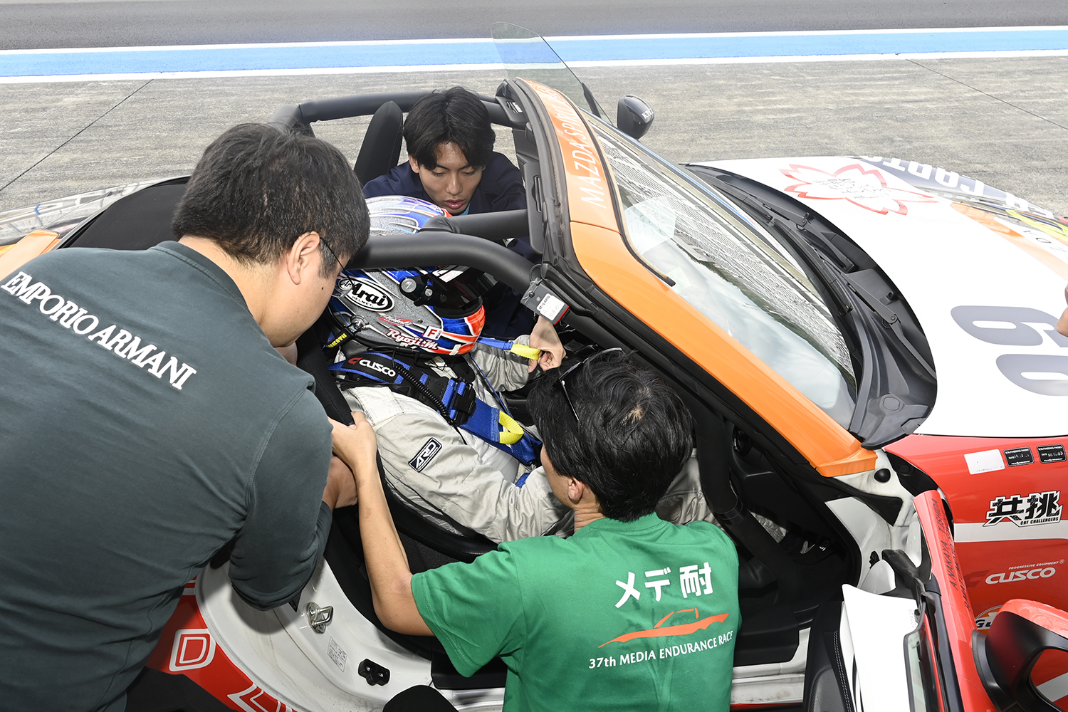 優勝０回のCARトップ＆WEB CARTOP編集部が37回連続出場中のメディア対抗ロードスター耐久レースに挑んだ 〜 画像42