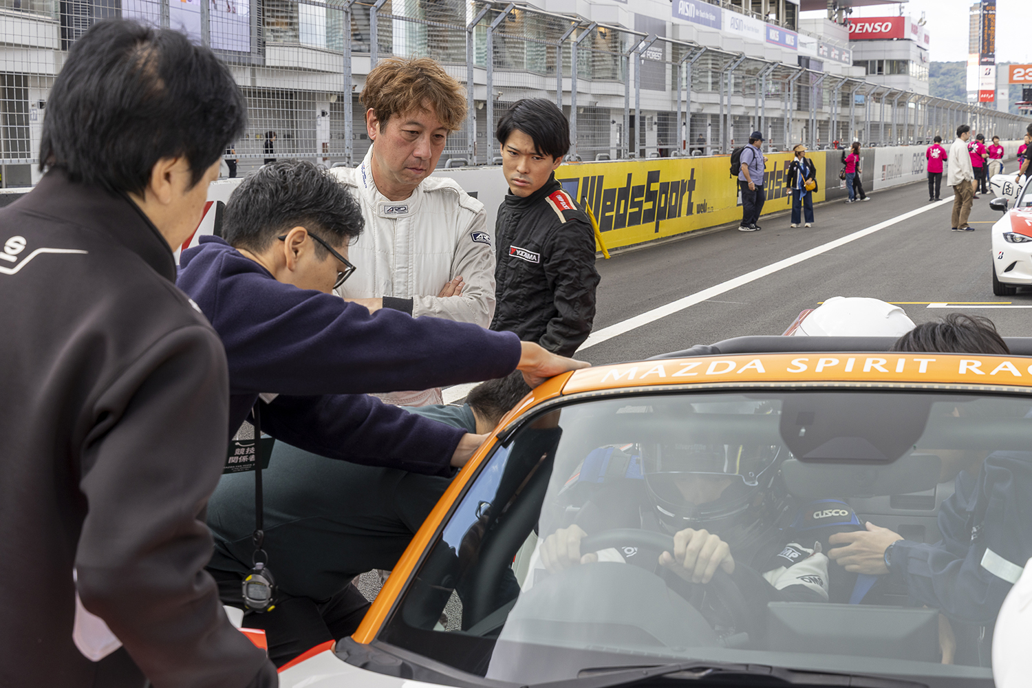 優勝０回のCARトップ＆WEB CARTOP編集部が37回連続出場中のメディア対抗ロードスター耐久レースに挑んだ 〜 画像56