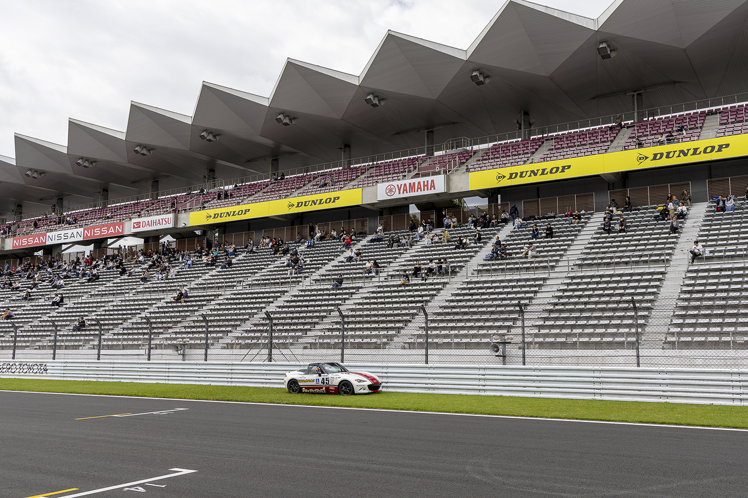 優勝０回のCARトップ＆WEB CARTOP編集部が37回連続出場中のメディア対抗ロードスター耐久レースに挑んだ 〜 画像80