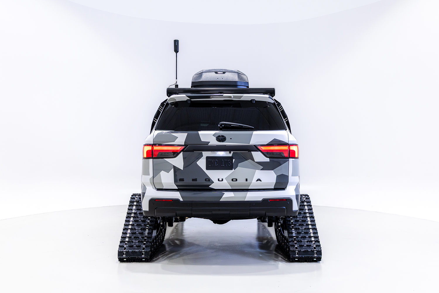 トヨタがSEMAショーに展示する雪道特化型ヨンク「スノーハンターコンセプト」がバケモノだった 〜 画像16