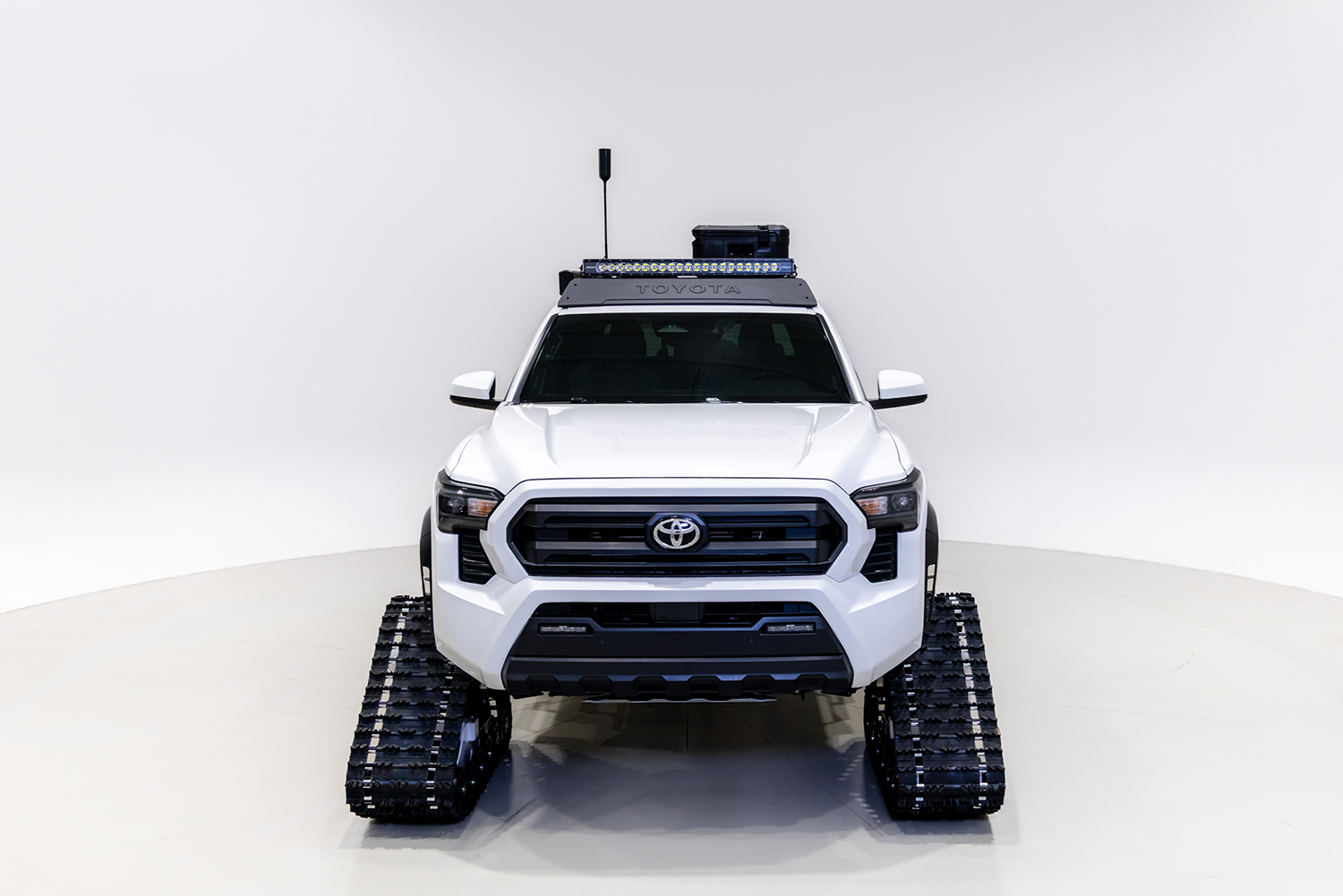 トヨタがSEMAショーに展示する雪道特化型ヨンク「スノーハンターコンセプト」がバケモノだった 〜 画像26