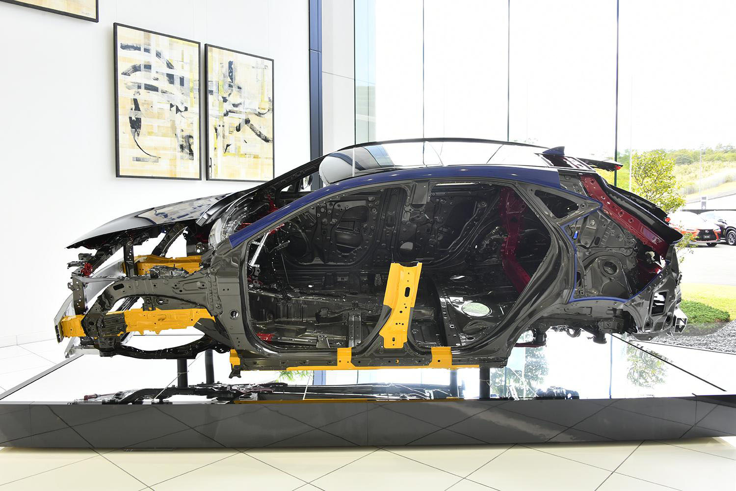 ギガキャストを使用した車体
