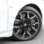 【画像】弱点の重ささえも問題にならず！　BMW M135に乗ってガンさんが絶賛した「ほぼパーフェクト」な完成度【ガンさんこと黒沢元治のDPQ：BMW M135 xDrive編】 〜 画像12