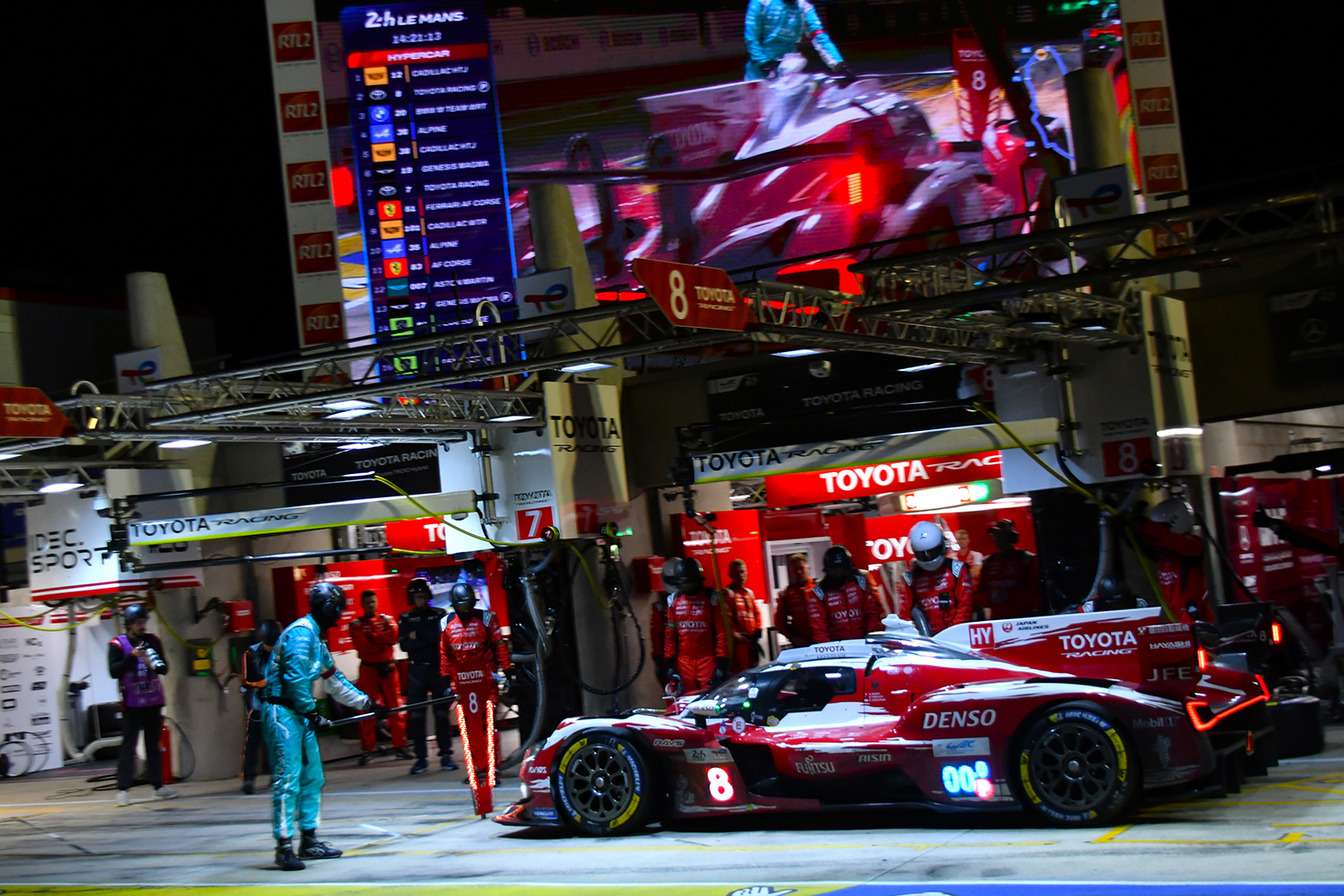 ル・マン24時間レース終了６時間前のアクシデントが生んだトヨタ７号車の逆転劇【みどり独乙通信】 〜 画像11