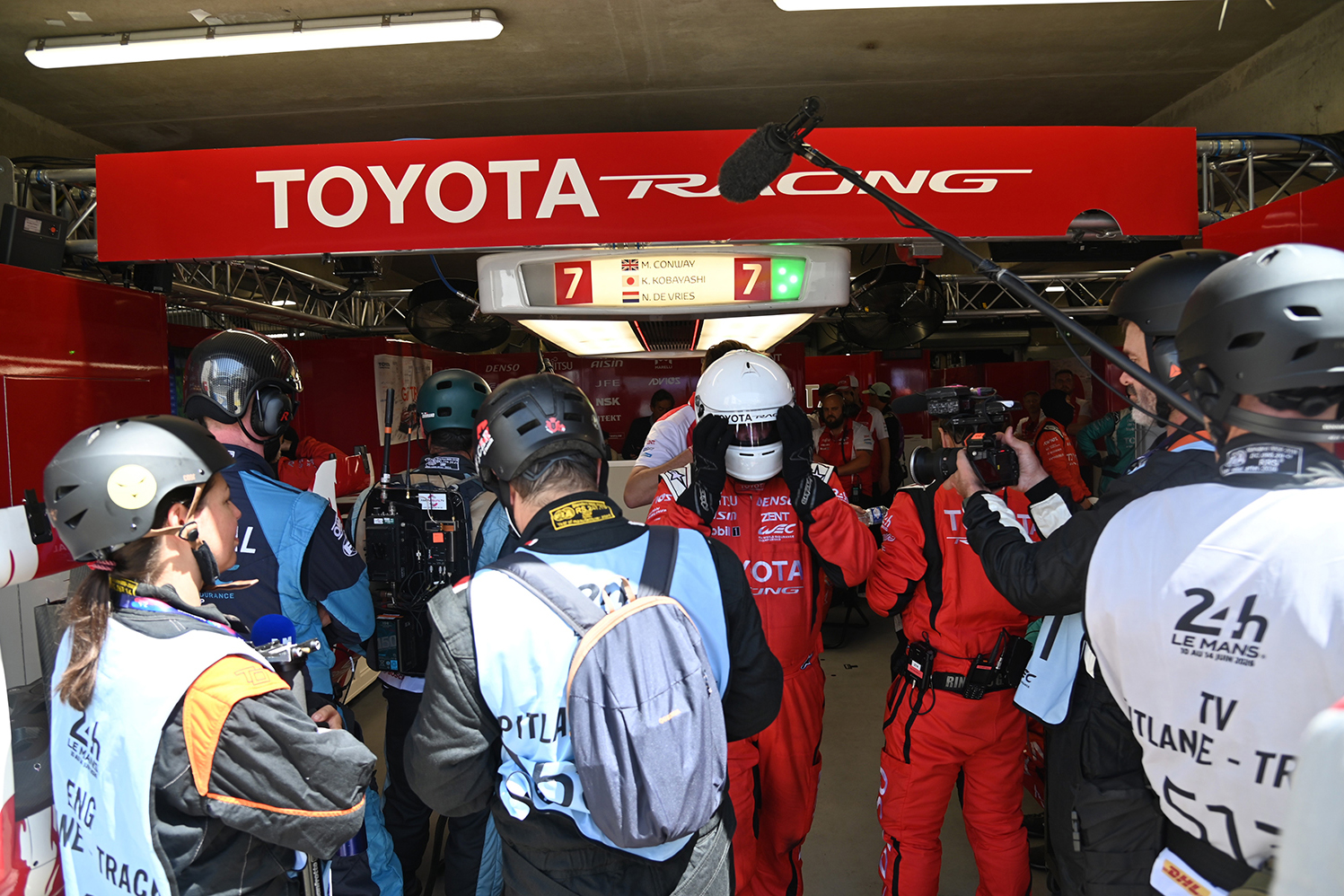 ル・マン24時間レース終了６時間前のアクシデントが生んだトヨタ７号車の逆転劇【みどり独乙通信】 〜 画像42