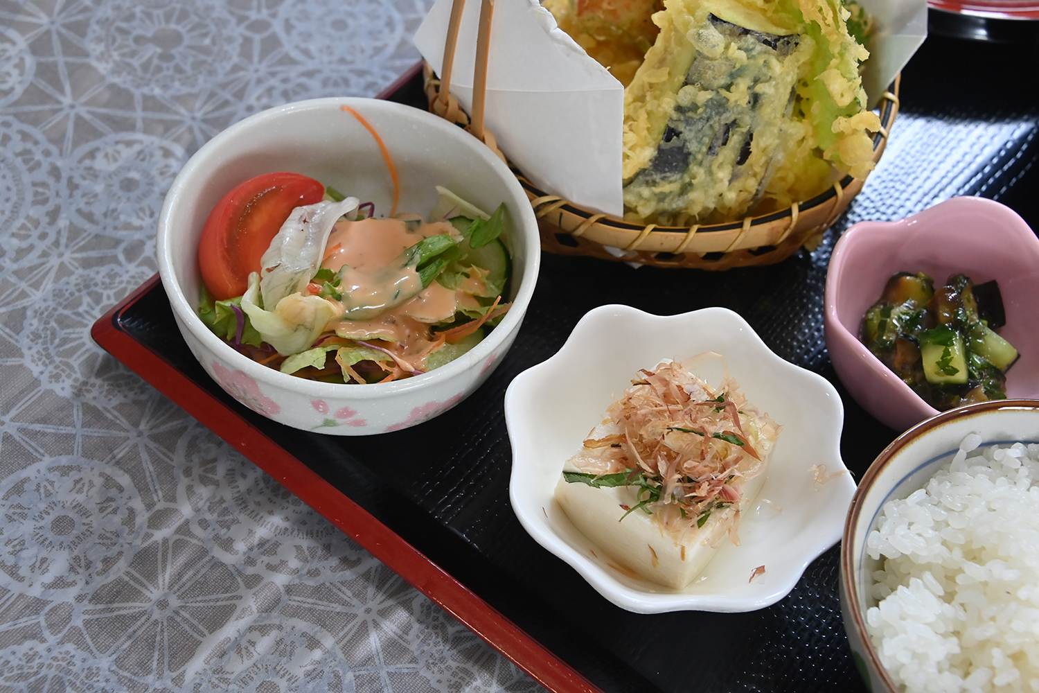「たんぽぽ」の日替わり定食の小鉢