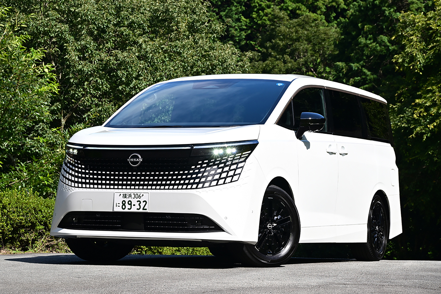 日産エルグランドのフロントスタイリング