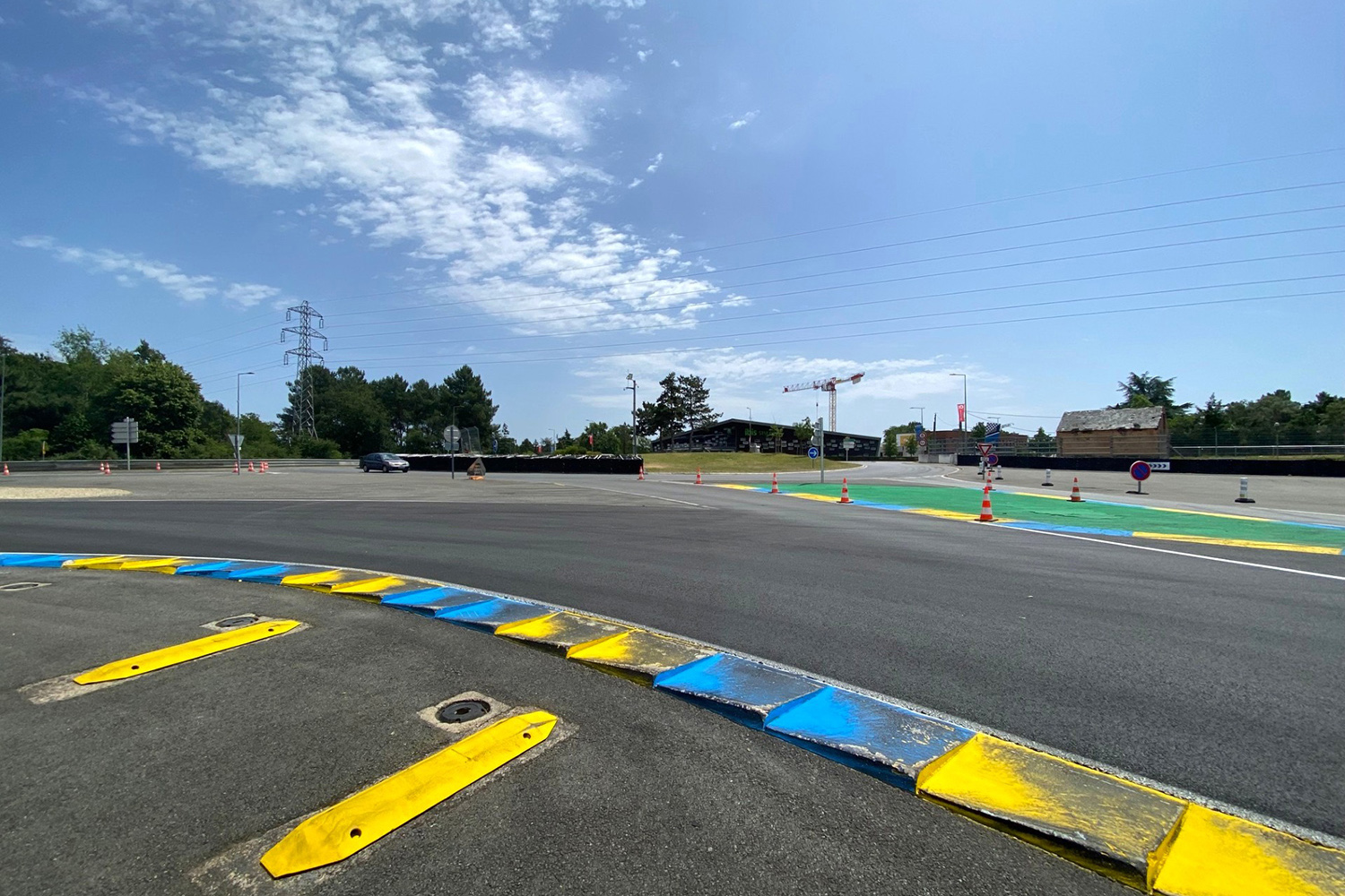 ル・マン24時間レース取材から1100kmを自走で帰るにはガソリン1リッター400円はきつすぎた【みどり独乙通信】 〜 画像21