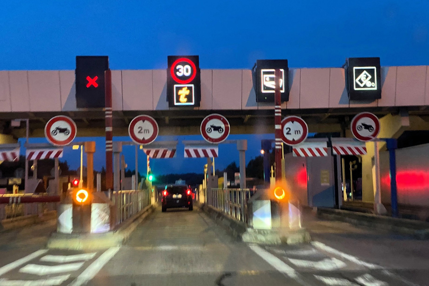ル・マン24時間レース取材から1100kmを自走で帰るにはガソリン1リッター400円はきつすぎた【みどり独乙通信】 〜 画像26