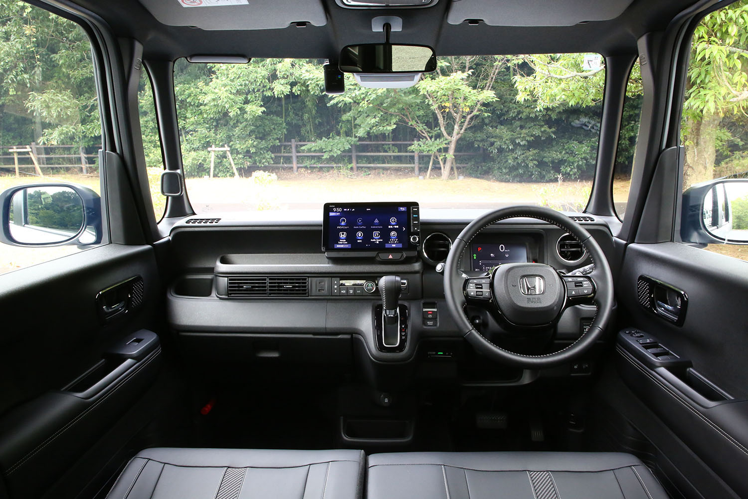ホンダN-BOX CUSTOMのインテリア