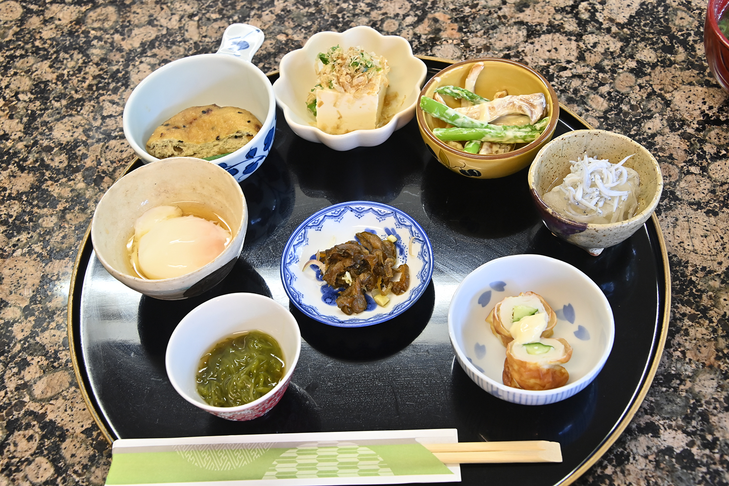 ちょうどいい味付けの「しょうが焼き定食」とホッケに小鉢８品が付く「おまかせ定食」が最高だった【Ｐ専食堂】 〜 画像18