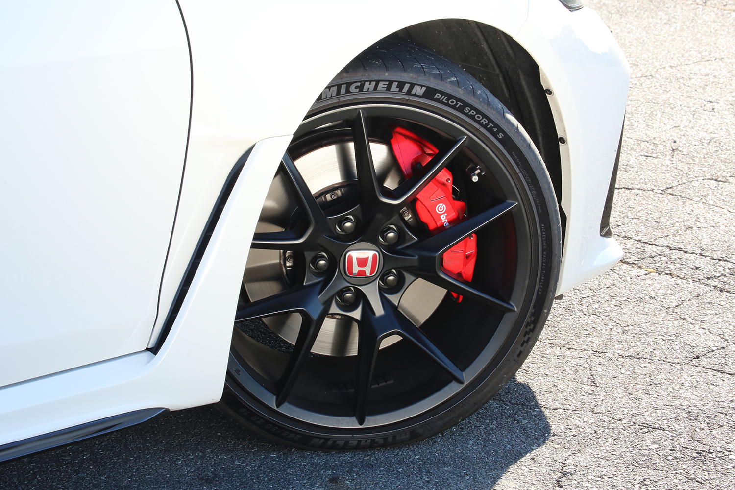 ホンダ・シビックタイプRのタイヤとホイール