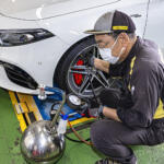 【画像】高速道路で「ハンドルが小刻みに震える」は放置厳禁！　サスペンションまで破壊するホイールバランスの狂い 〜 画像8