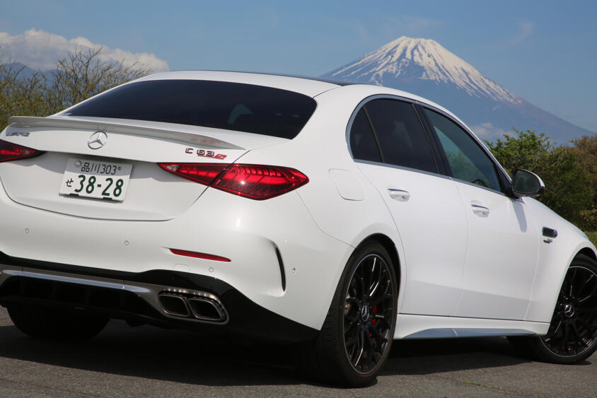 ガンさんをも驚かせたボディ剛性と1000Nm超えの電動パワートレイン！　新世代AMG C63にほぼ弱点なし【ガンさんこと黒沢元治のDPQ：メルセデスAMG C 63 S E パフォーマンス編】